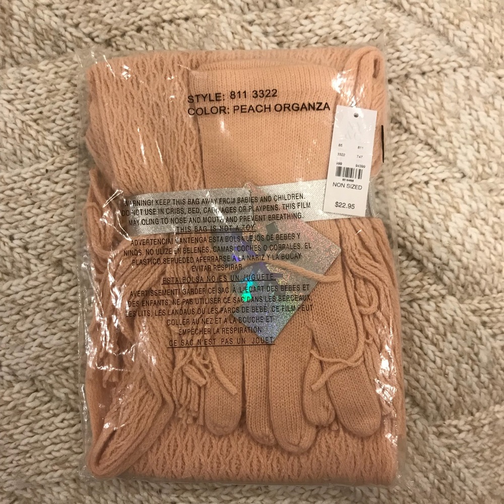 NY&CO scarf and glove set